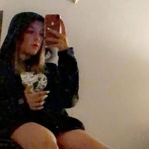 Meet your Posher, Kaya